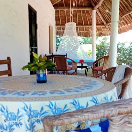 Les Datchi Cottages Diani Beach Exteriér fotografie